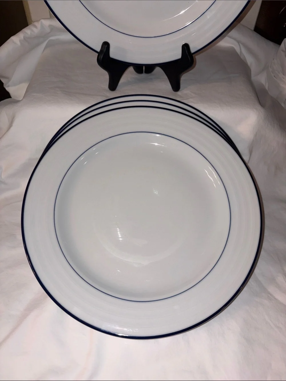 Set of 4 Crate & Barrel roulette Dinner Plates Blue Band